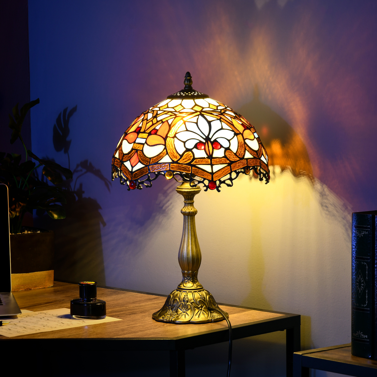 Antique Sunflower Stained Glass Table Lamp