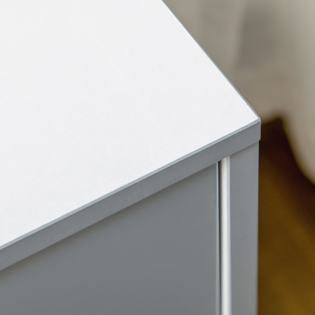 Chest of Drawers 3-Drawer Dresser Storage Cabinet with Solid Wood Legs Grey