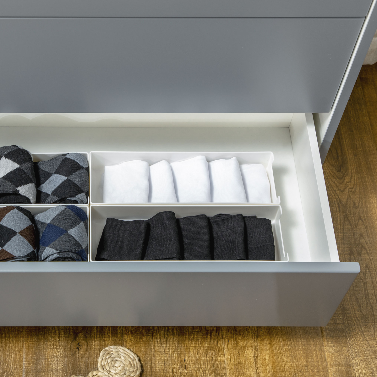 Chest of Drawers 3-Drawer Dresser Storage Cabinet with Solid Wood Legs Grey