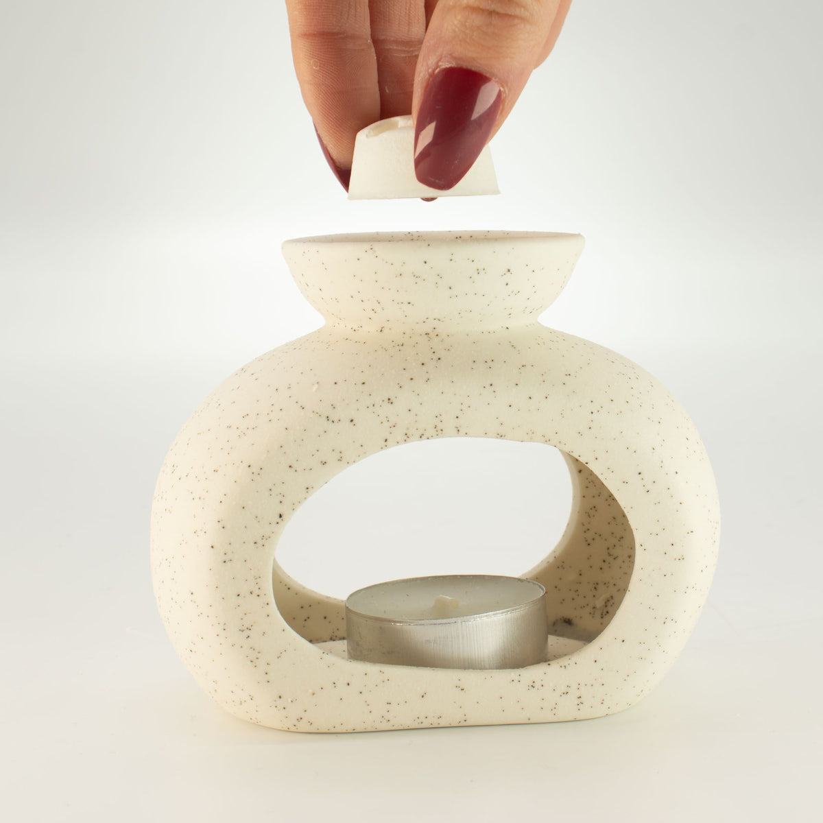 Oval Pebble Ceramic Oil Burner – Speckled Off-White – alternative view 5