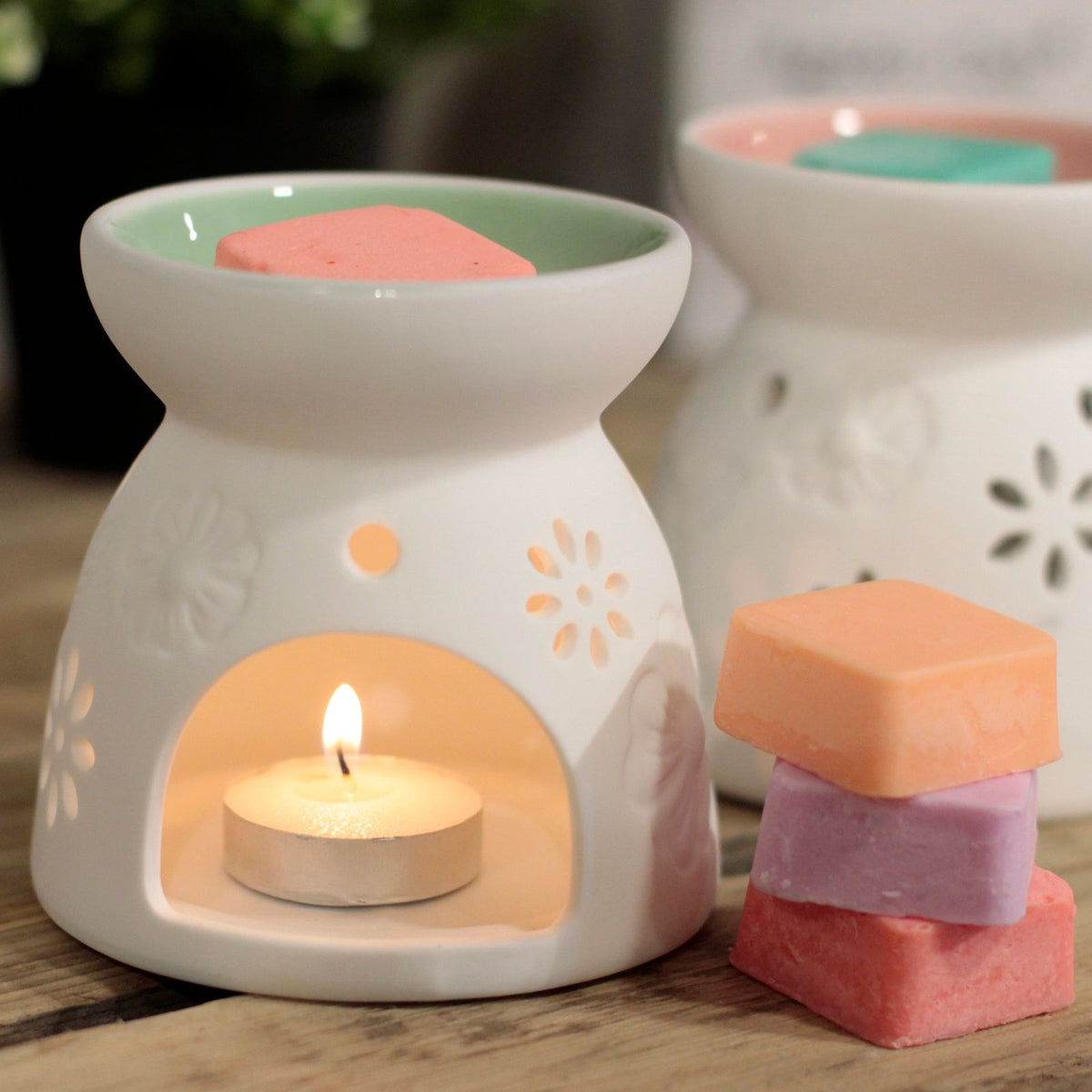 Ceramic Wax Melter & Four Soy Wax Melts