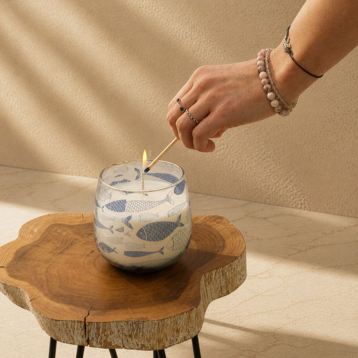 Seabreeze Coastal Glass Candle – Medium – alternative view 5