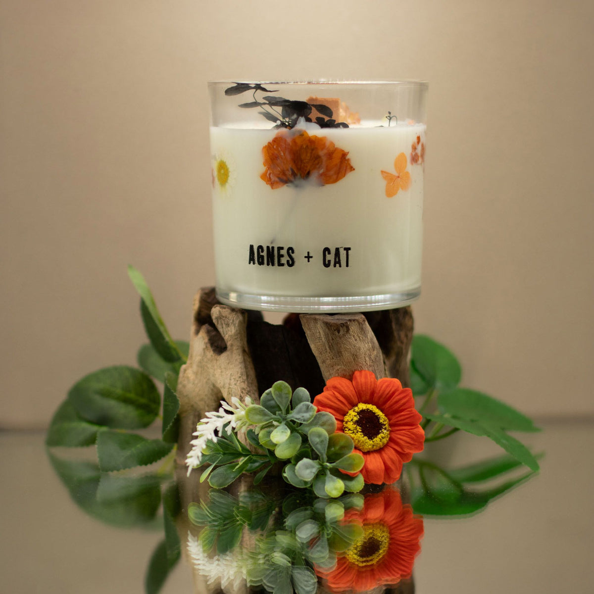 Lakeland Mocha Botanical Soy Candle – alternative view 3